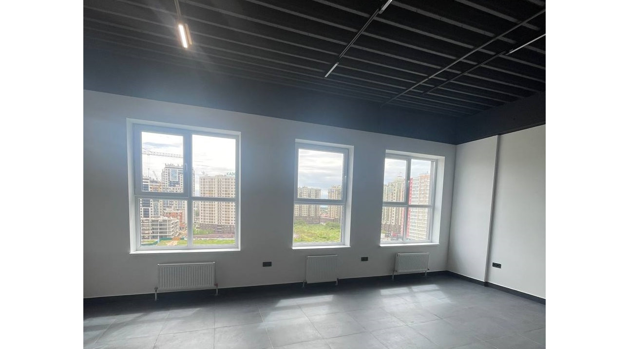 Оренда офісу в Одесі — 52 м² у БЦ «А» на Таїрова,